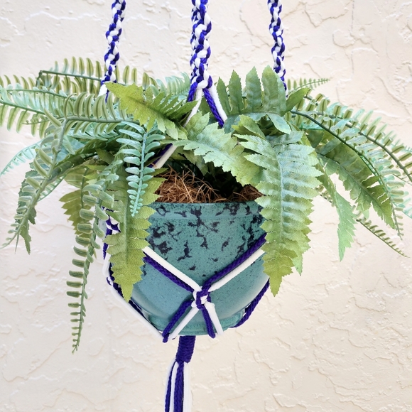 Plant Hanger Hand Crafted Macrame Purple White Botanical Geometric Boho - Picture 6 of 14